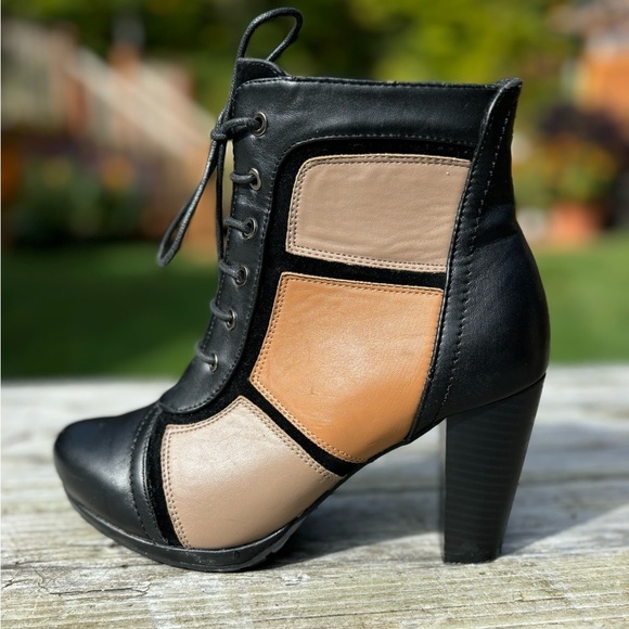 Tri- colour block high ankle booties - Picture 1 of 15